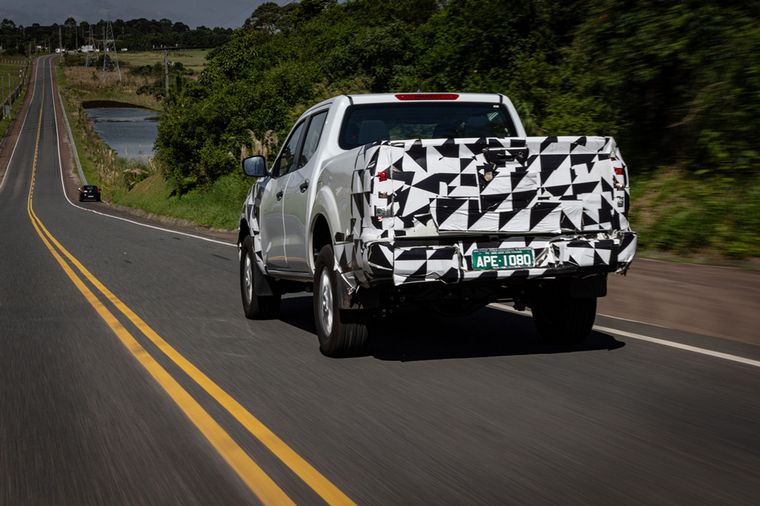 Los técnicos de Nissan recopilan las informaciones durante los 15 meses de pruebas.