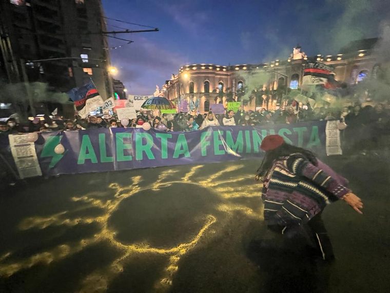 Una multitud se congregó en la marcha de Ni una Menos en Córdoba