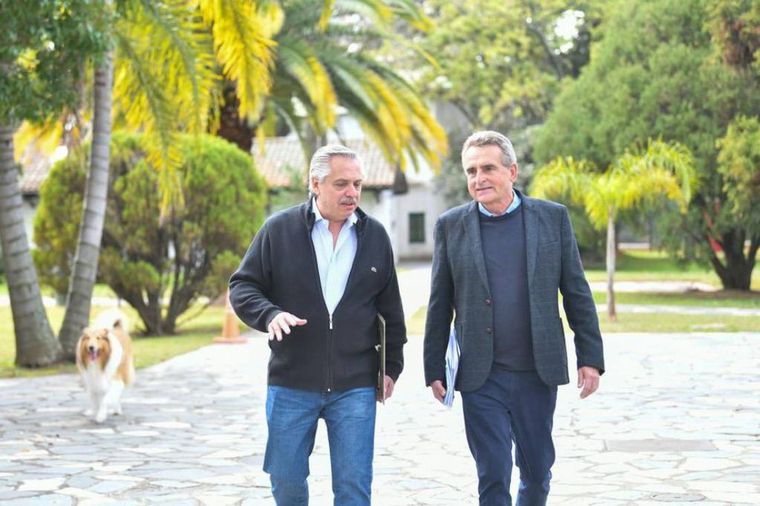 FOTO: Alberto Fernández recibió a Agustín Rossi en Olivos. 