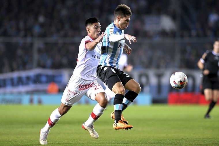 Racing le ganó 2 a 0 a Huracán.