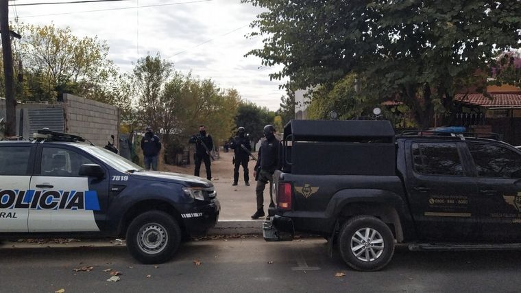 Operativos antidrogas de la Policía Federal en villa La Maternidad.
