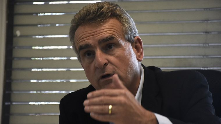 Rossi comenzó a trabajar en la Agencia Federal de Inteligencia (AFI).