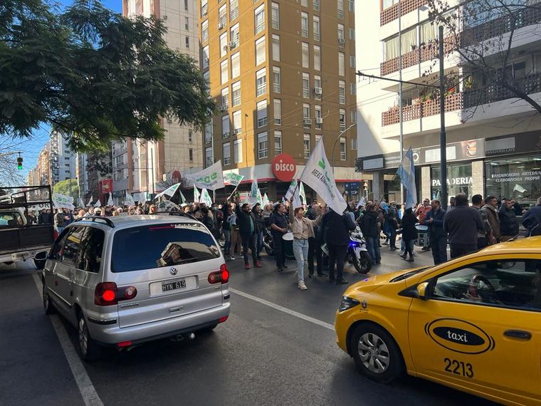 AUDIO: Martes complicado en el tránsito por los cortes en las calles de Córdoba