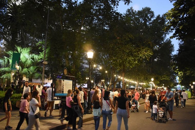 La Noche de las Peatonales tendrá múltiples propuestas para los rosarinos