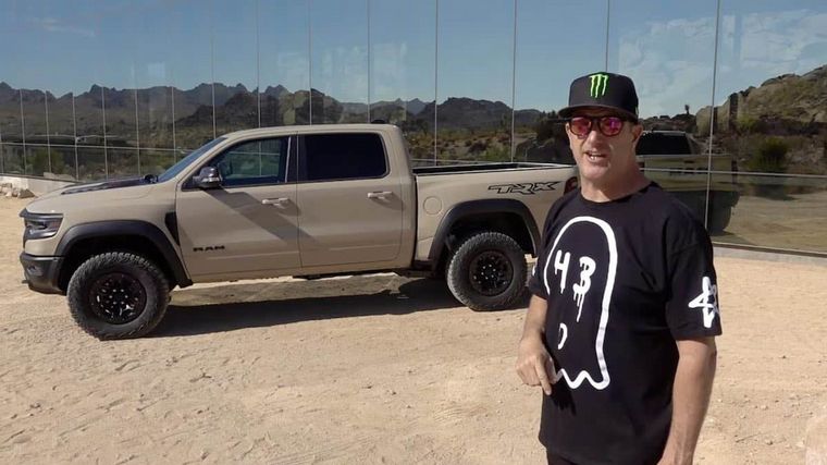 RAM y Ken Block, revelaron el vehículo a millones de fanáticos.