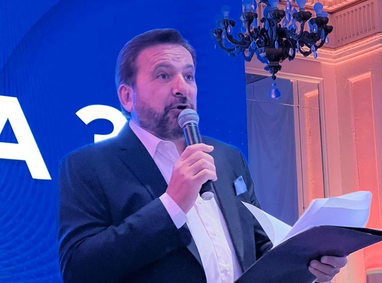 Alberto Lotuf fue el host en la presentación de la propuesta Cadena 3 para Rosario.