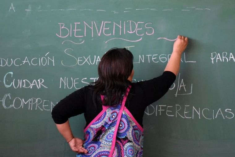 FOTO: Creen que imponer lenguaje inclusivo es adoctrinar alumnos.