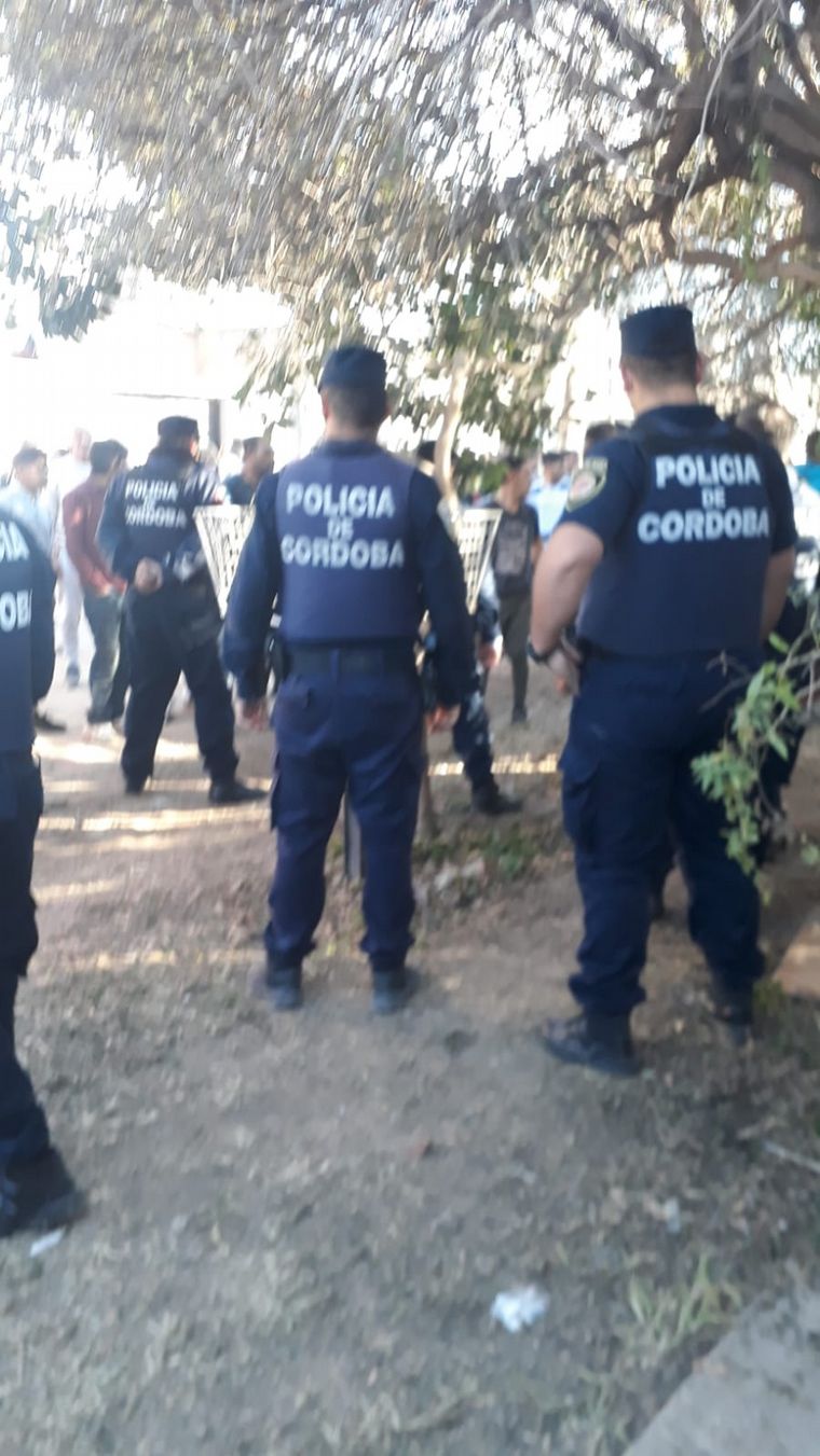 Atacó a machetazos a su familia en barrio Kairos, de la ciudad de Córdoba