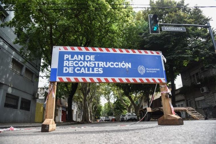 FOTO: Calles interrumpidas y cambios del transporte en Rosario por plan de obras.