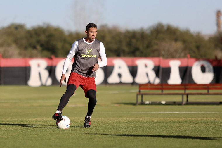 Velázquez será el reemplazante de Lema.