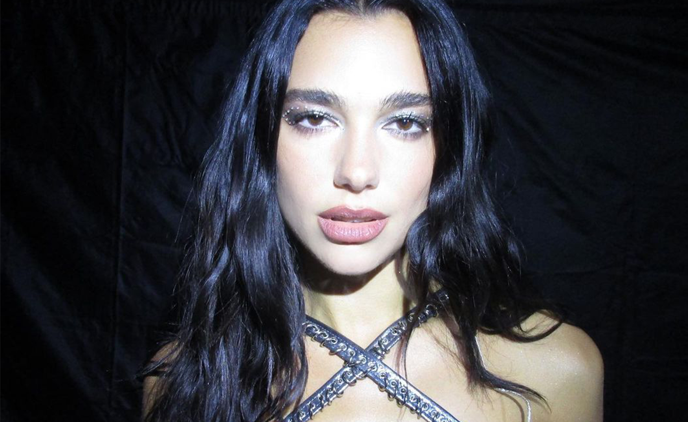 Dua Lipa está en completo auge y se volvió viral por un baile sensual.