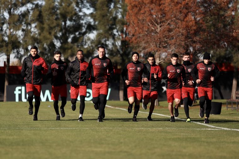 Newell´s entrena pensando en Argentinos Jrs