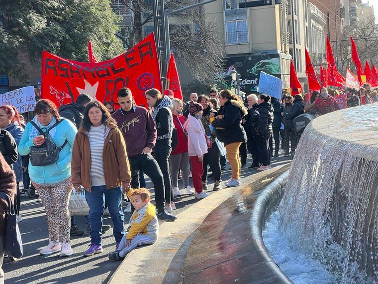 Mañana caótica en Córdoba por protestas de ATE y Polo Obrero