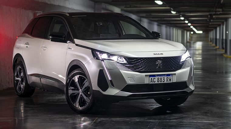 Líder de su segmento en numerosos países, el SUV PEUGEOT 3008
