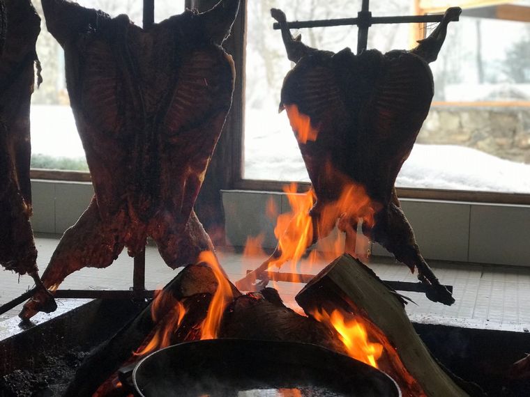 Así se prepara el auténtico cordero fueguino