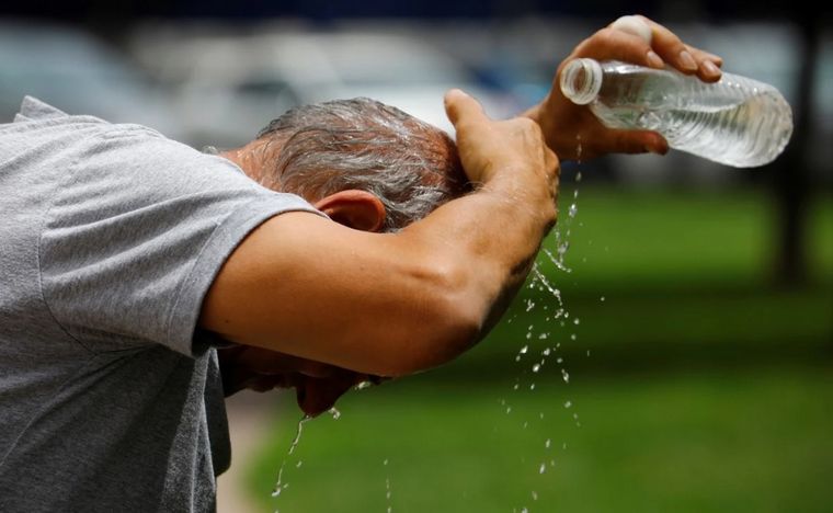 Europa sufre una grave ola de calor en distintas regiones. (Foto: EFE)