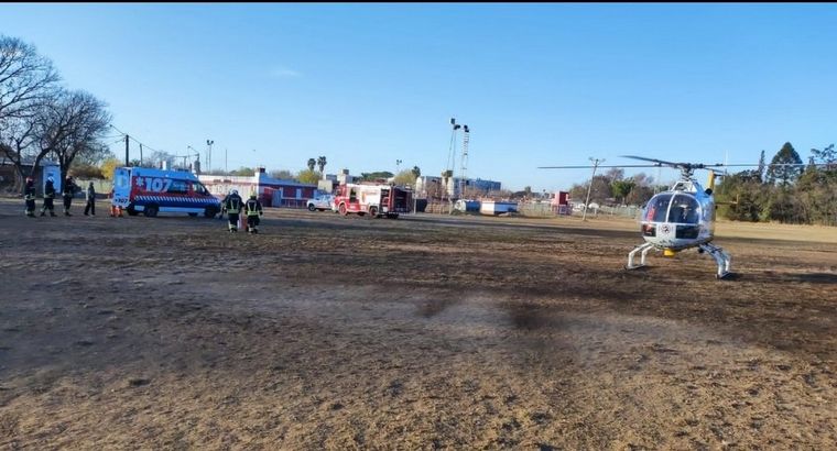 Llega a Armstrong el helicóptero para trasladar a herido de gravedad al Heca.
