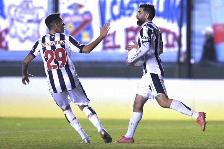 Talleres y Arsenal empataron 1-1.