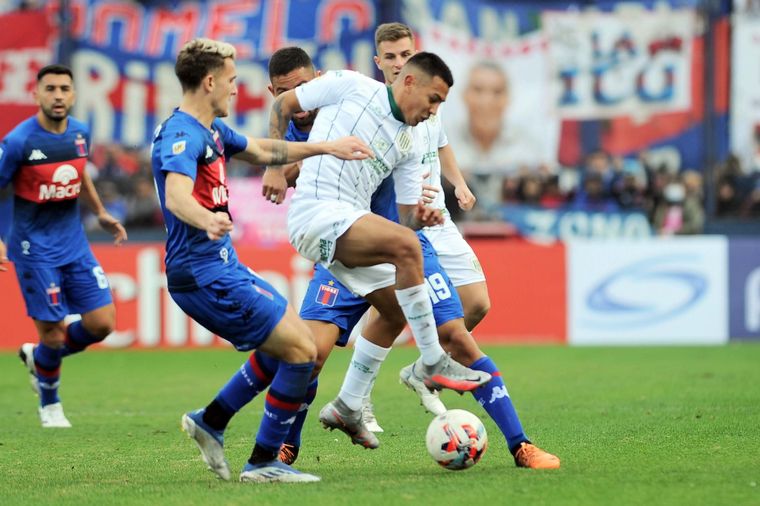 Banfield venció a Tigre y sumó su segunda victoria en la Liga Profesional.