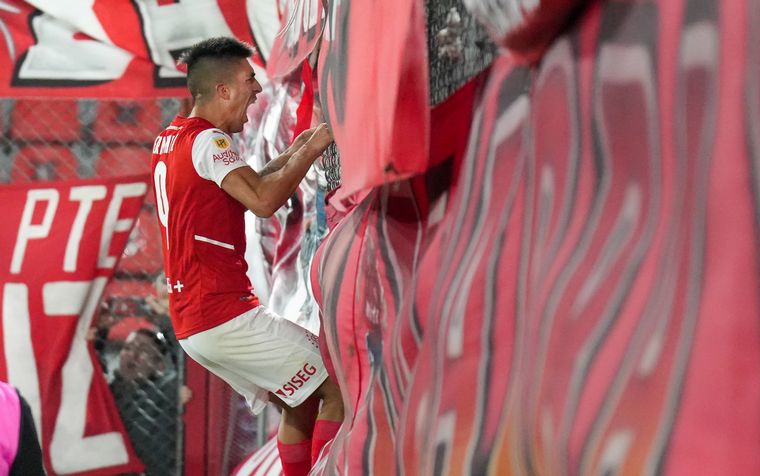 Independiente recuperó la sonrisa al vencer a Estudiantes en Avellaneda.