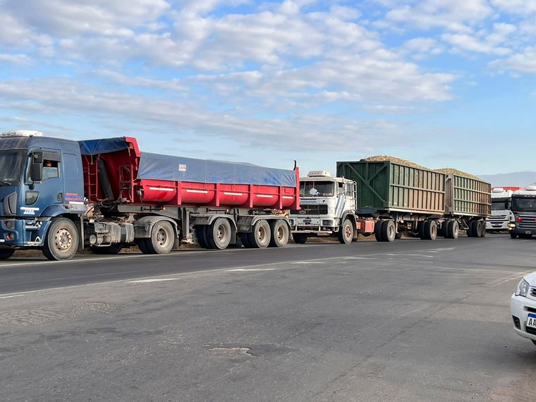 AUDIO: Paro por tiempo indeterminado, del transporte de carga en Tucumán (Foto: El Tucumano)
