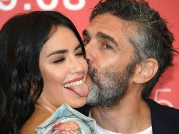 FOTO: Lali Espósito, a los besos con Leonardo Sbaraglia (Foto: Exitoina)
