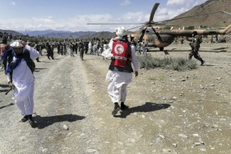 FOTO: Ya son 1.000 los muertos por el fuerte sismo en Afganistán