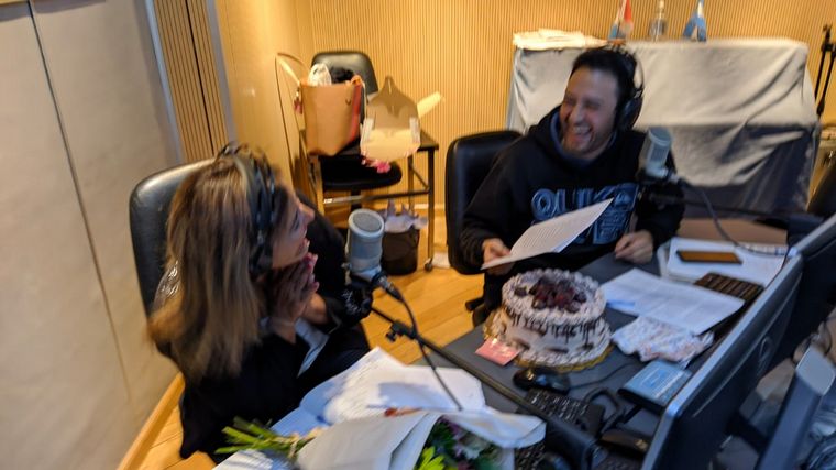 La reacción de Geo Monteagudo ante la sorpresa de cumpleaños de Raúl y Juan Ingaramo.