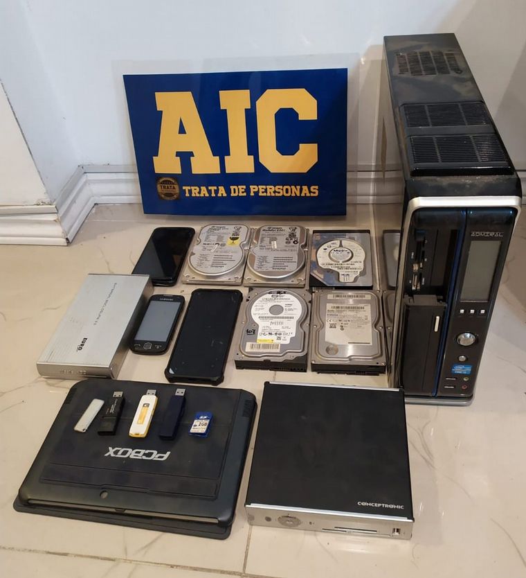 Dos detenidos por distribución de pornografía infantil.