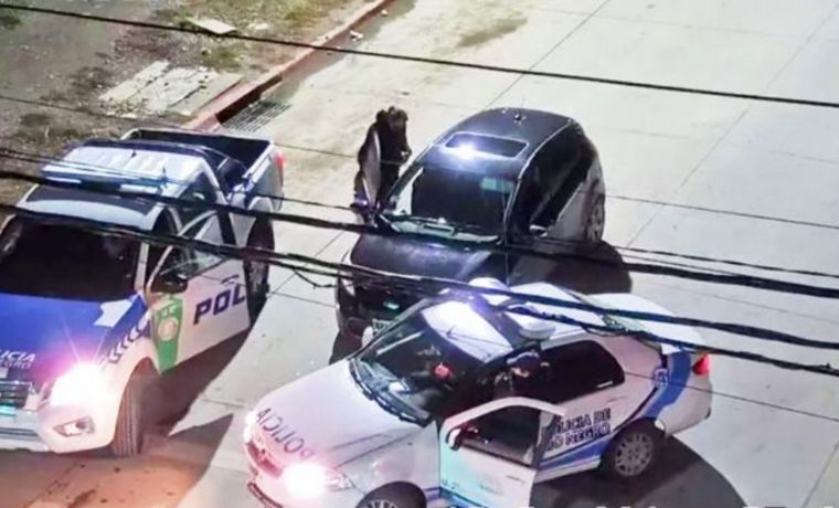 La conductora al ser apresada.