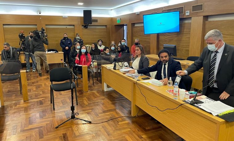 Juicio por el femicidio de Karina Bustos.