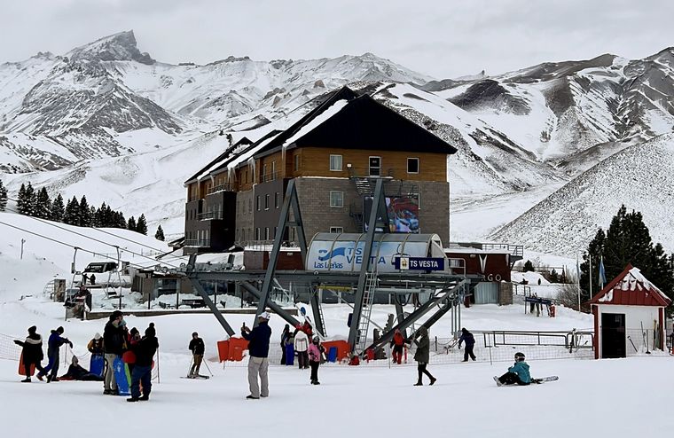 El Valle de Las Leñas es uno de los centros de esquí más afamados del país.