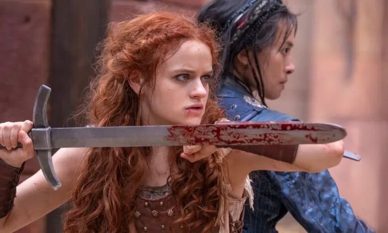 Joey King encarna a una heroína de este siglo.