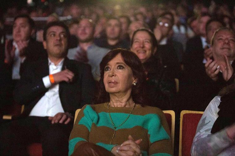 FOTO: Cristina Kirchner, en la inauguración de un teatro en El Calafate.