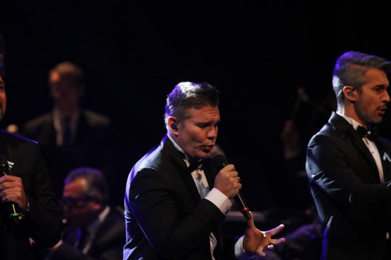 Córdoba vivió una noche de gala en la previa al Día de la Independencia.