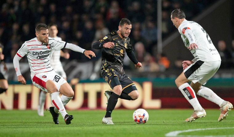 Newell's vs. Platense por la 7ma fecha de la Liga Profesional de Fútbol.