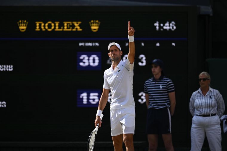 FOTO: Djokovic superó a Federer y se acercó a Nadal. 
