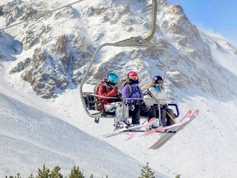 FOTO: “Aumentó la cantidad de gente que no son esquiadores y quieren aprender”.