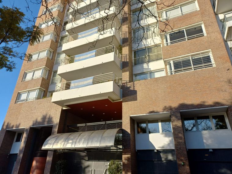 Violento robo en el centro de Rosario: habrían entrado por una ventana.