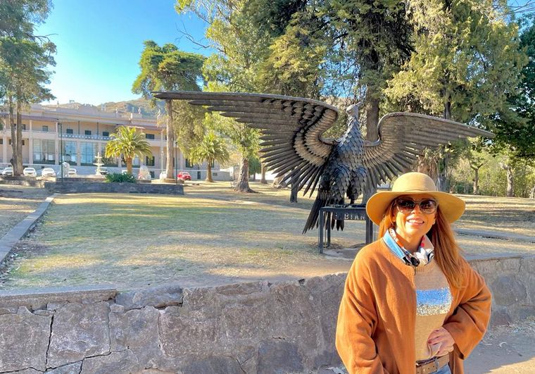 Cadena 3 recorrió junto a Iliana Calabró el Hotel Edén de La Falda.