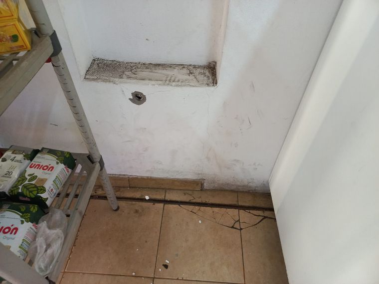 Balearon una carnicería: en total fueron cinco disparos.