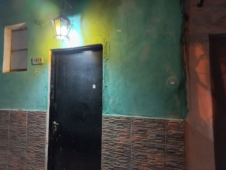 Balearon una panadería en zona sur: hay un hombre herido.