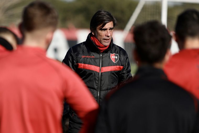 Sanguinetti hará 4 cambios ante Racing