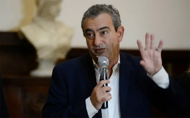 Javkin se quejó de las quemas en las islas y pidió soluciones.