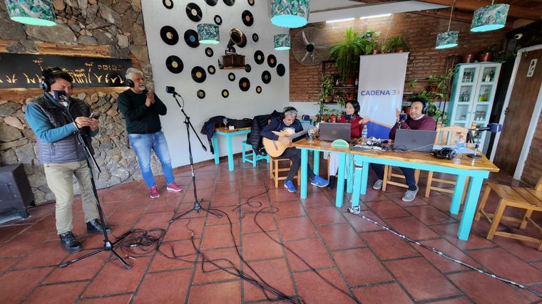 Santiago Trío, el plato musical del viernes en Santa Rosa