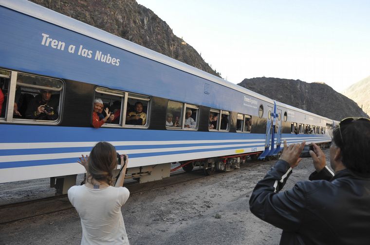 El Tren a las Nubes celebra sus 50 años de su primer viaje.