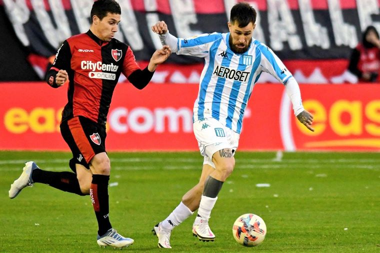 Newell's vs. Racing por la 8va. fecha de la Liga Profesional de Fútbol. 