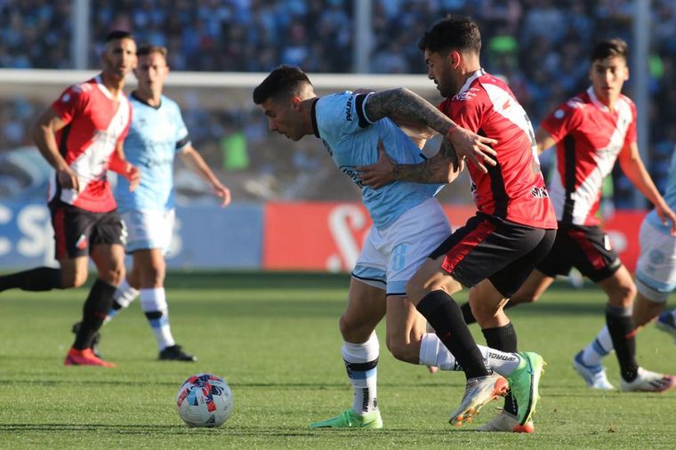 FOTO: Belgrano se sacó de encima a un rival duro y sigue su rumbo hacia el ascenso.