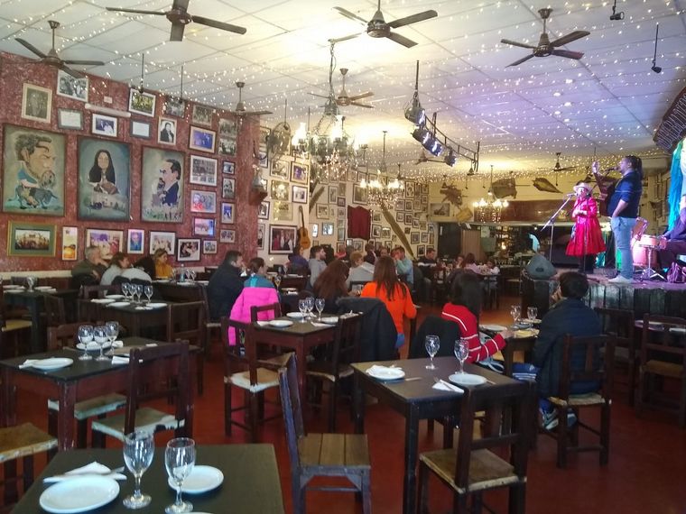 El boliche Balderrama celebra las vacaciones a puro folclore