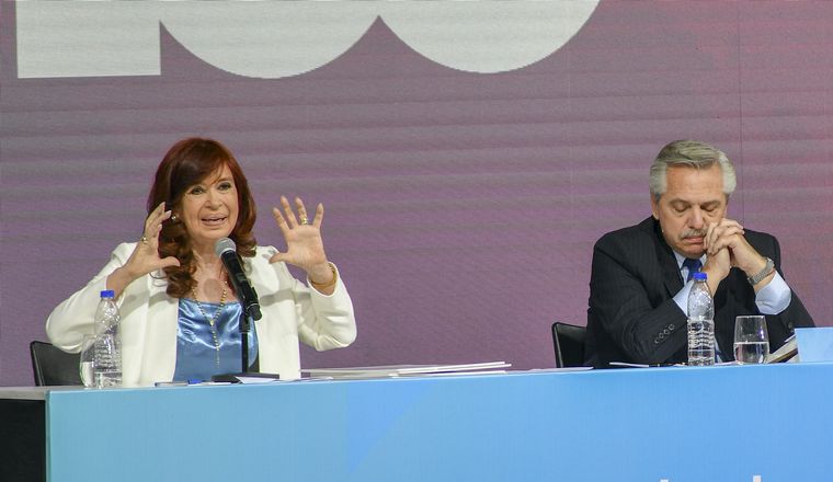 FOTO: Cristina Fernández de Kirchner y Alberto Fernández.